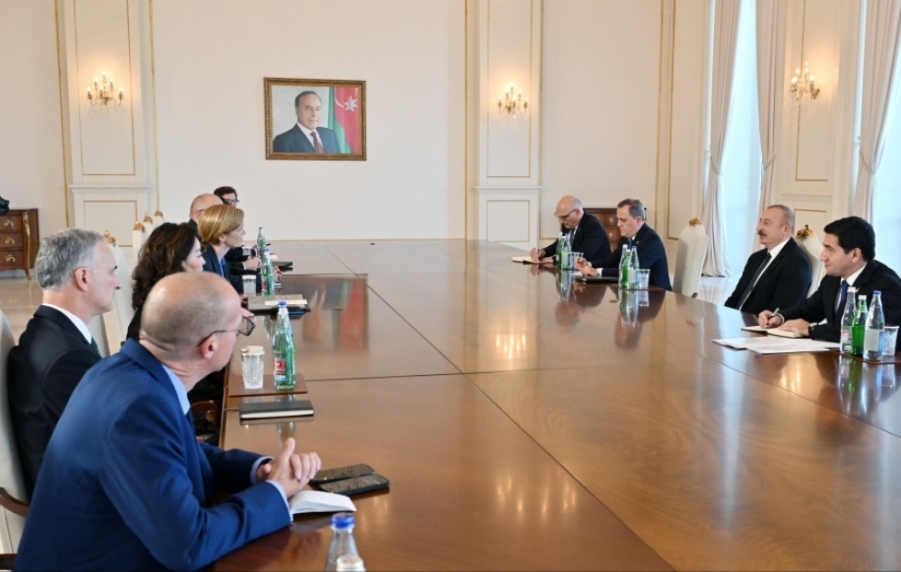Le président azerbaïdjanais reçoit l’administratrice de l’USAID, une Secrétaire d’État américaine adjointe et le conseiller principal du Département d’État américain pour les négociations sur le Caucase  MIS A JOUR VIDEO
