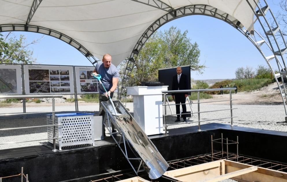 Prezident İlham Əliyev Zəngilan rayonunun Alıbəyli kəndinin təməlini qoyub  YENİLƏNİB VİDEO