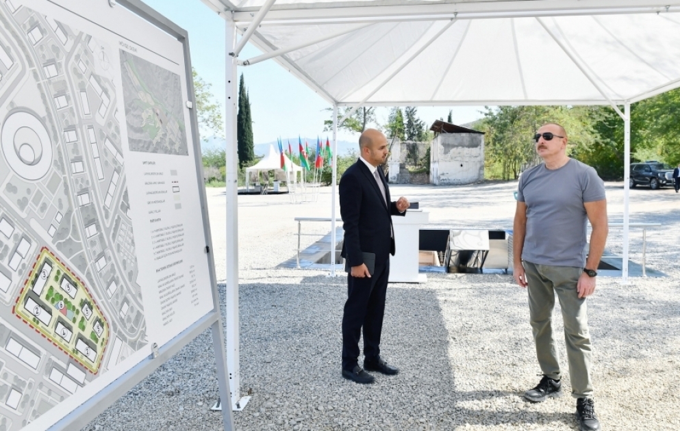 Ilham Aliyev pose la première pierre du 4e complexe résidentiel à Zenguilan MIS A JOUR VIDEO
