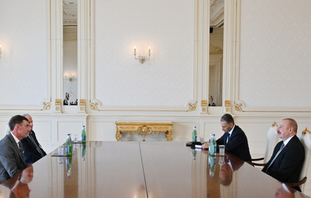 Präsident Ilham Aliyev empfängt den Präsidenten der Internationalen Astronautischen Föderation  AKTUALISIERT VIDEO