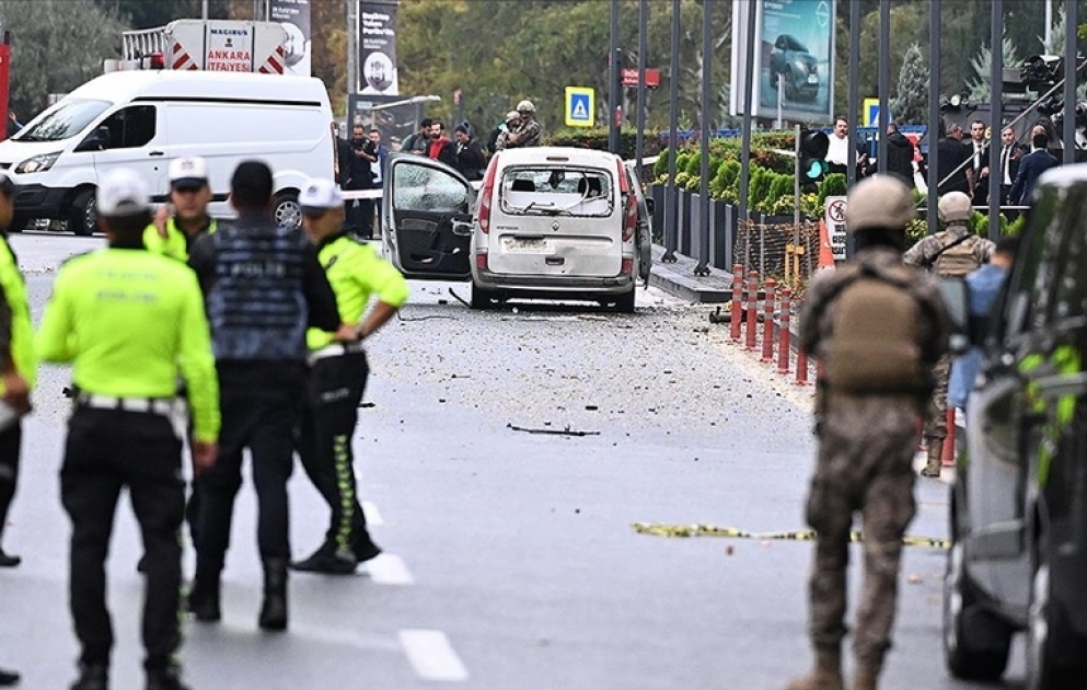 Türkiyə DİN-in Təhlükəsizlik Baş İdarəsinə terror hücumu olub, iki nəfər yaralanıb YENİLƏNİB VİDEO