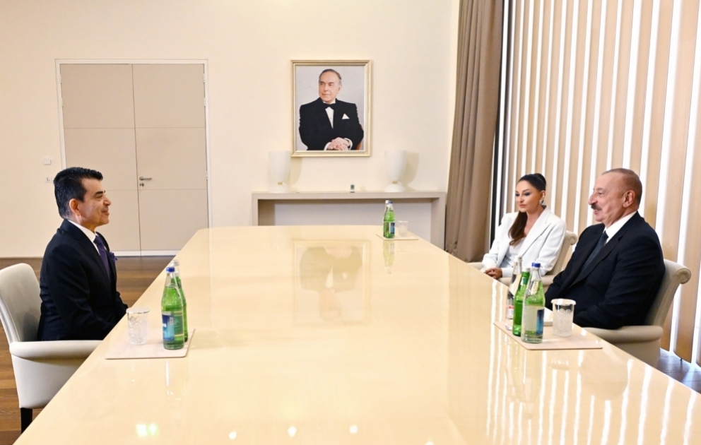 Le président de la République et son épouse rencontrent le directeur général de l’ICESCO MIS A JOUR VIDEO