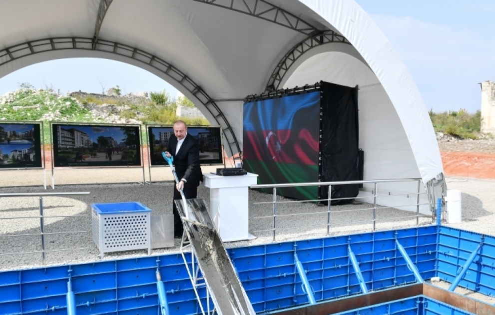 Präsident Ilham Aliyev legt Grundstein für dritten Wohnkomplex in der Stadt Füsuli  AKTUALISIERT VIDEO