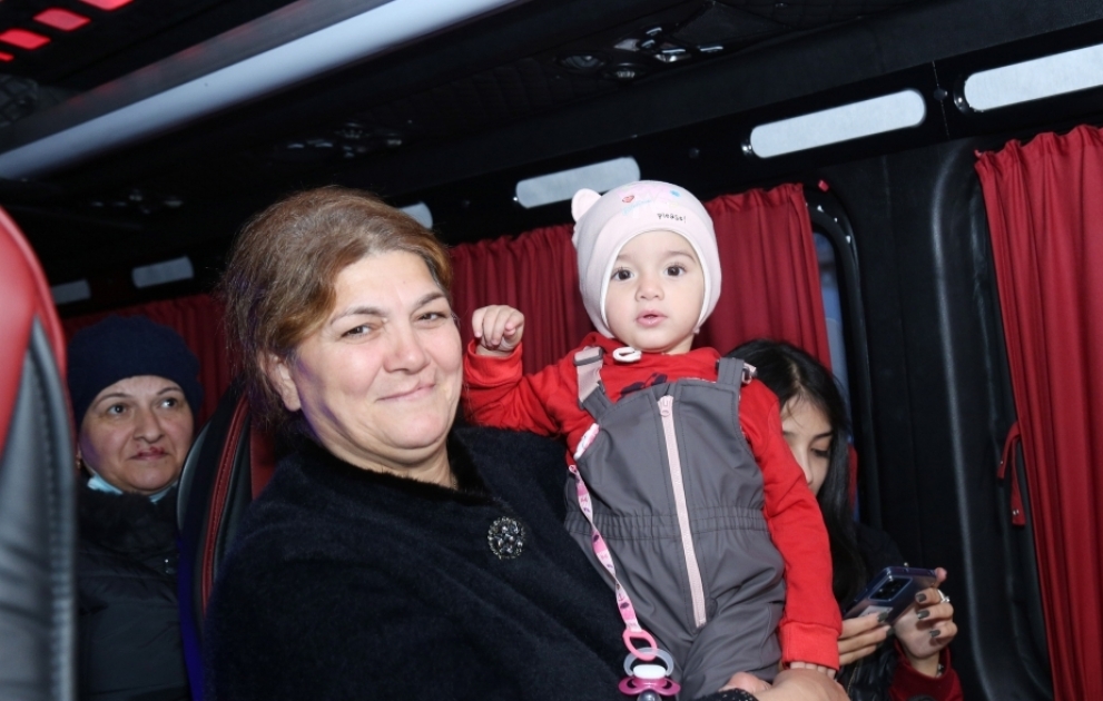 Keçmiş məcburi köçkünlərin doğma yurda qayıdışı davam edir: Daha 83 sakin Laçına qayıdır VİDEO