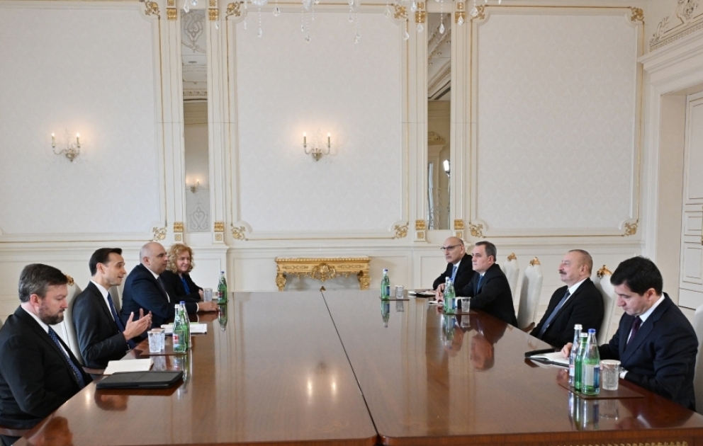 Präsident Ilham Aliyev empfängt Vertreter des US-Außenministeriums  AKTUALISIERT VIDEO