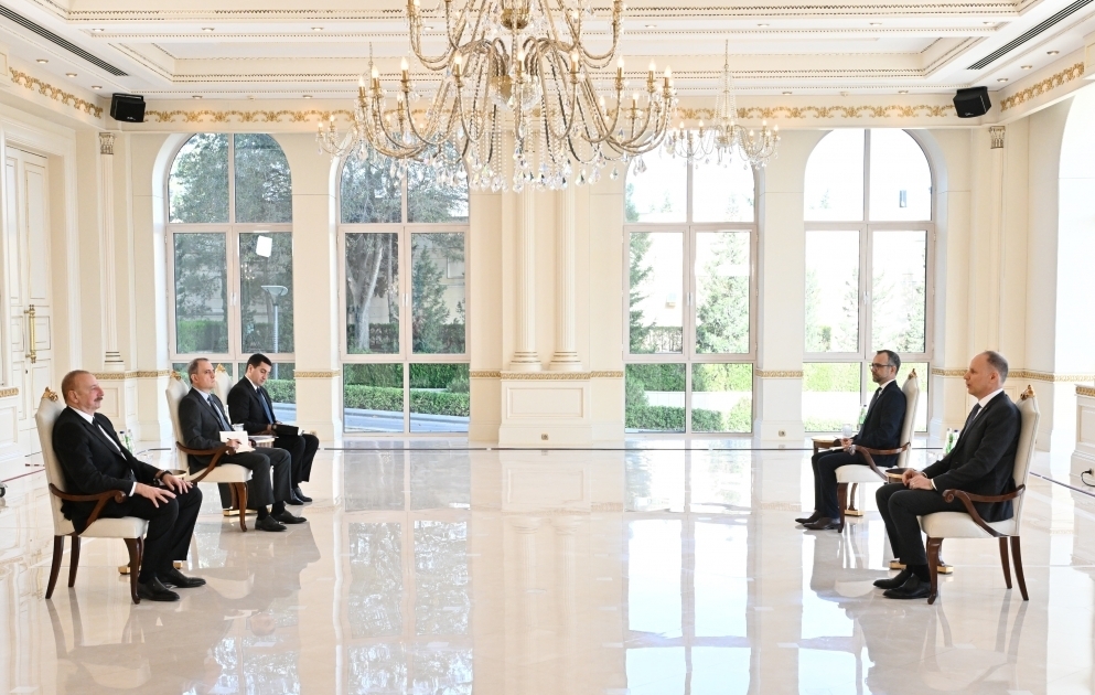Prezident İlham Əliyev İsveçrənin Azərbaycanda yeni təyin olunmuş səfirinin etimadnaməsini qəbul edib YENİLƏNİB VİDEO