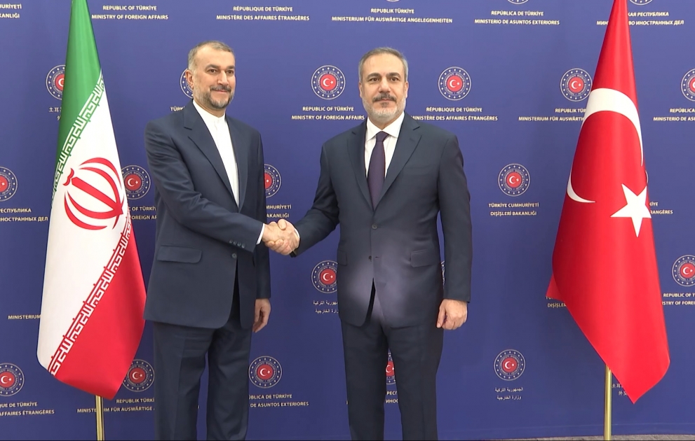 İranın xarici işlər naziri Türkiyədə səfərdədir VİDEO
