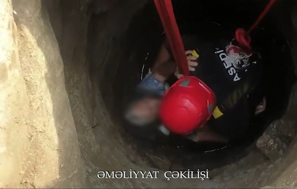 FHN: Xətai rayonunda yaşlı qadın su quyusundan çıxarılaraq xilas edilib VİDEO