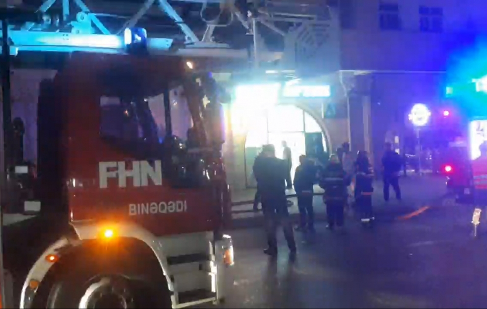 FHN: Nərimanov rayonunda yaşayış binasında baş vermiş yanğın söndürülüb VİDEO