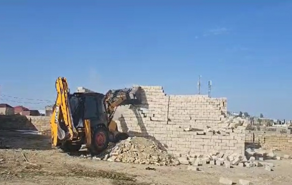 Fövqəladə Hallar Nazirliyi tərəfindən qanunsuz tikililər sökülüb VİDEO
