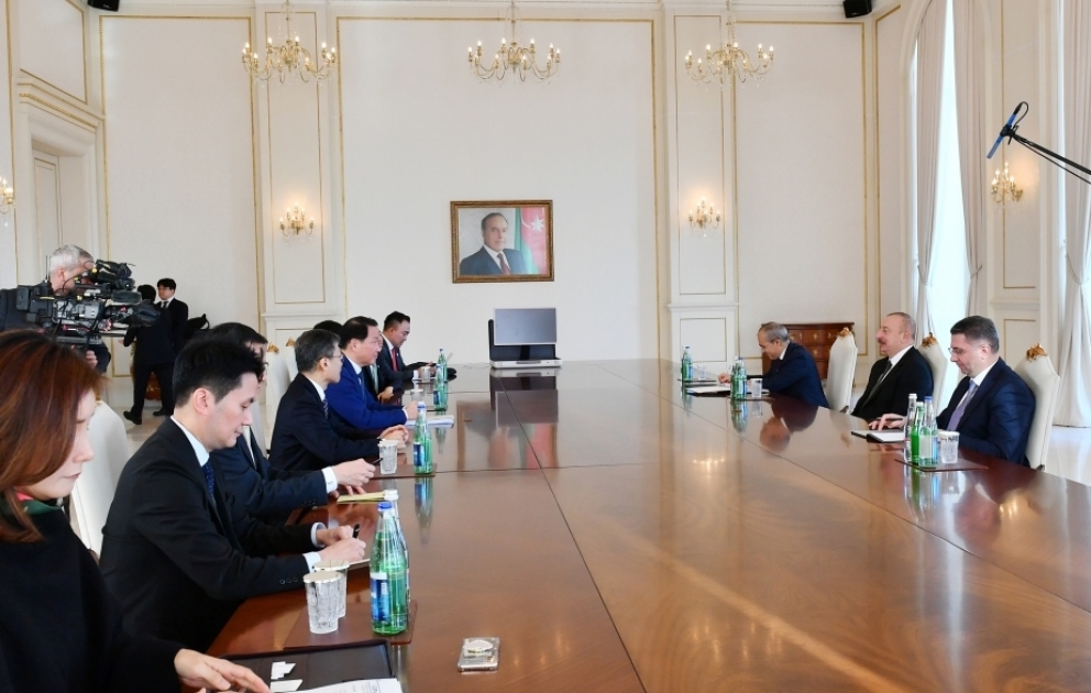 President Ilham Aliyev received delegation led by Chairman of Chamber of Commerce and Industry of the Republic of Korea