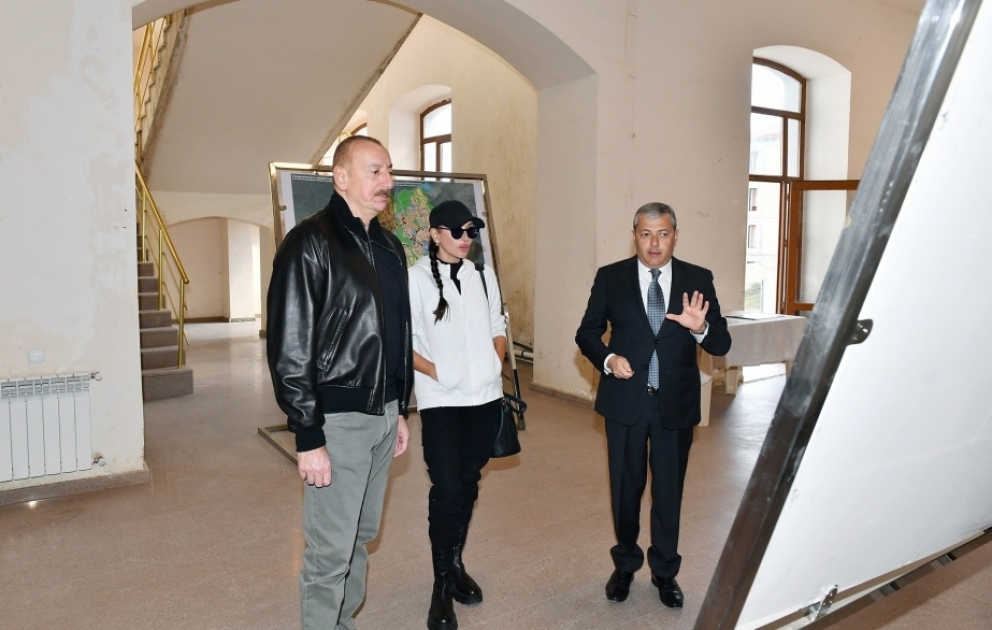 Visite du Gymnasium de jeunes filles à Choucha  MIS A JOUR VIDEO