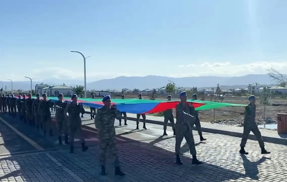 В Зангилане прошел Марш флага с участием военнослужащих ВИДЕО