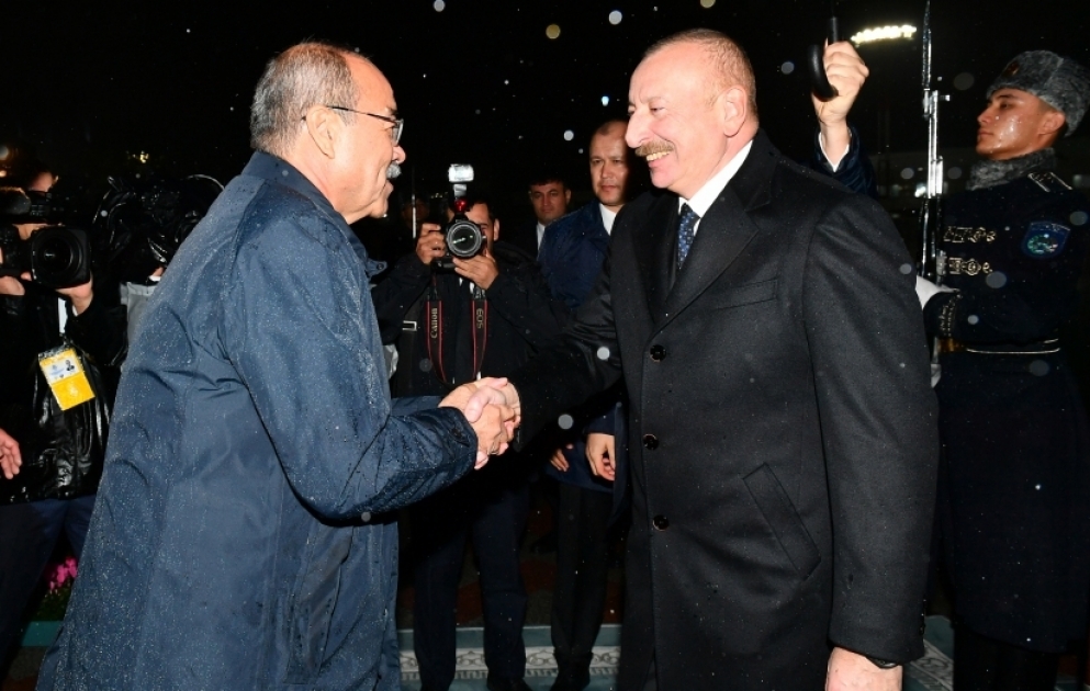 Le président azerbaïdjanais s’est rendu en visite en Ouzbékistan VIDEO