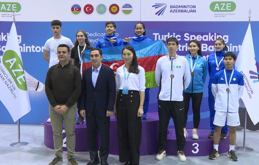 Türkdilli dövlətlərin beynəlxalq badminton turnirinə yekun vurulub VİDEO
