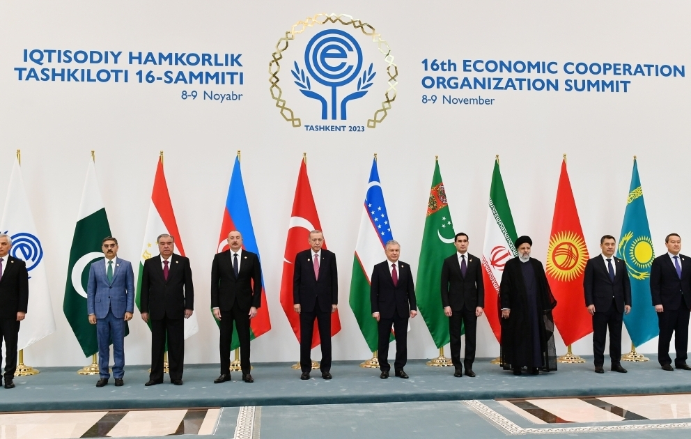 16. Gipfeltreffen der Organisation für wirtschaftliche Zusammenarbeit in Taschkent  Aserbaidschans Präsident Ilham Aliyev nimmt an der Veranstaltung teil  AKTUALISIERT VIDEO