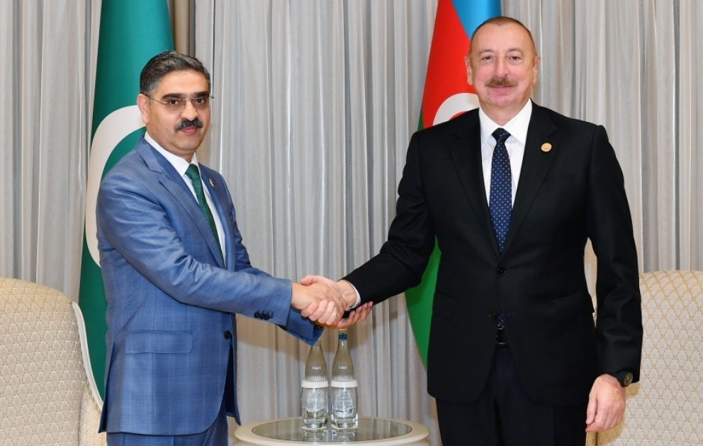 Le président azerbaïdjanais rencontre le Premier ministre par intérim du Pakistan  MIS A JOUR VIDEO