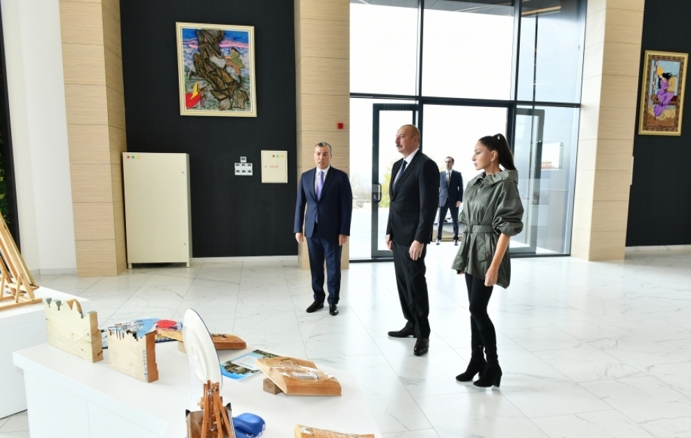 Президент Ильхам Алиев и первая леди Мехрибан Алиева приняли участие в открытии филиала DOST EVİ Центра инклюзивного развития и творчества DOST в Исмаиллы ОБНОВЛЕНО ВИДЕО