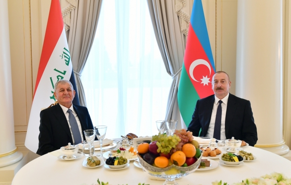 От имени Президента Азербайджана дан официальный обед в честь Президента Ирака ВИДЕО