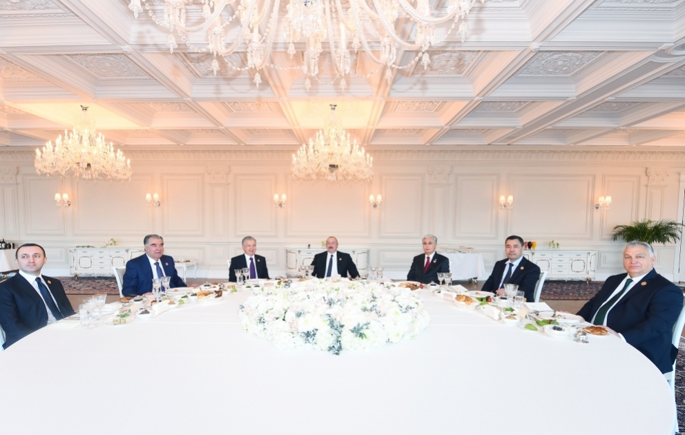 Offizieller Empfang zu Ehren der am Gipfeltreffen des UN-Sonderprogramms für die Volkswirtschaften Zentralasiens (SPECA) teilnehmenden Staats- und Regierungschefs in Baku VIDEO