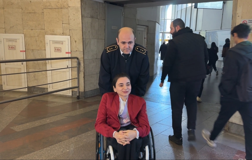 Bakı metrosunda əlil arabaları daha iki yeni tip qurğu ilə daşınacaq VİDEO