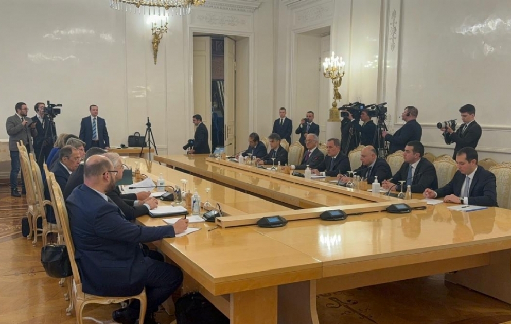 В Москве прошла встреча министров иностранных дел Азербайджана и России ВИДЕО