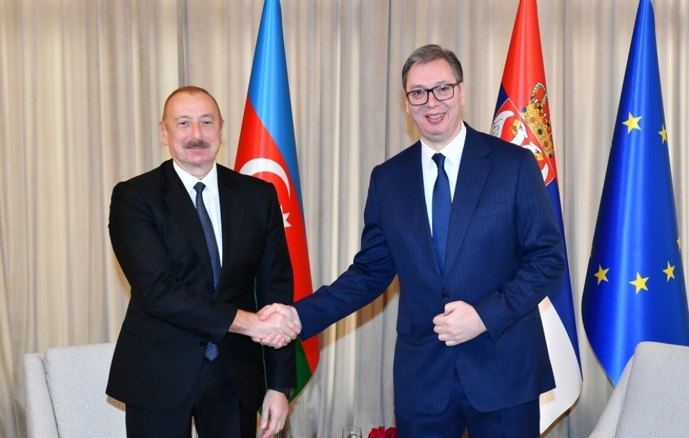 Le président Aliyev a eu des rencontres en tête-à-tête et élargie avec son homologue serbe Vucic VIDEO