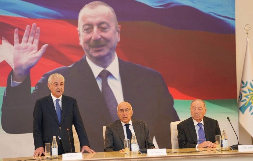 Əli Əhmədov: İlham Əliyevin prezidentliyə namizədliyinin irəli sürülməsi barədə qərar qəbul olunmalıdır VİDEO