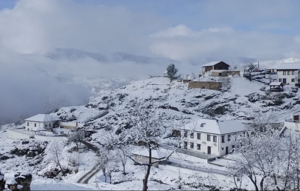 Laçın ağ örpəyə bürünüb  FOTO VİDEO