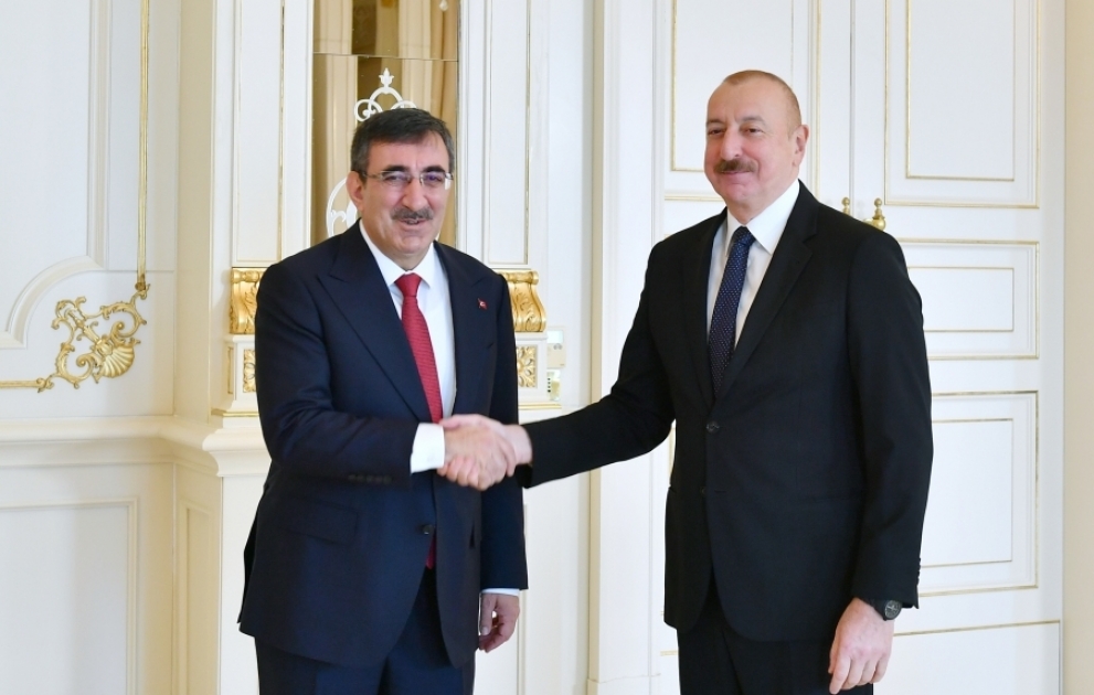 Präsident Ilham Aliyev empfängt türkischen Vizepräsidenten AKTUALISIERT VIDEO