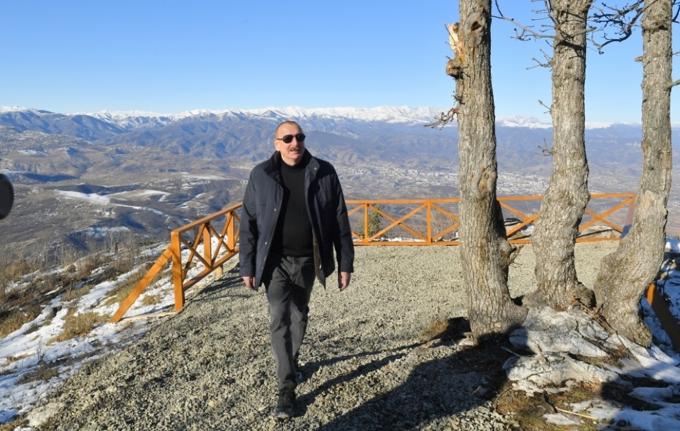 Le président Ilham Aliyev visite le village de Daghdaghan de la région de Khodjaly  MIS A JOUR VIDEO