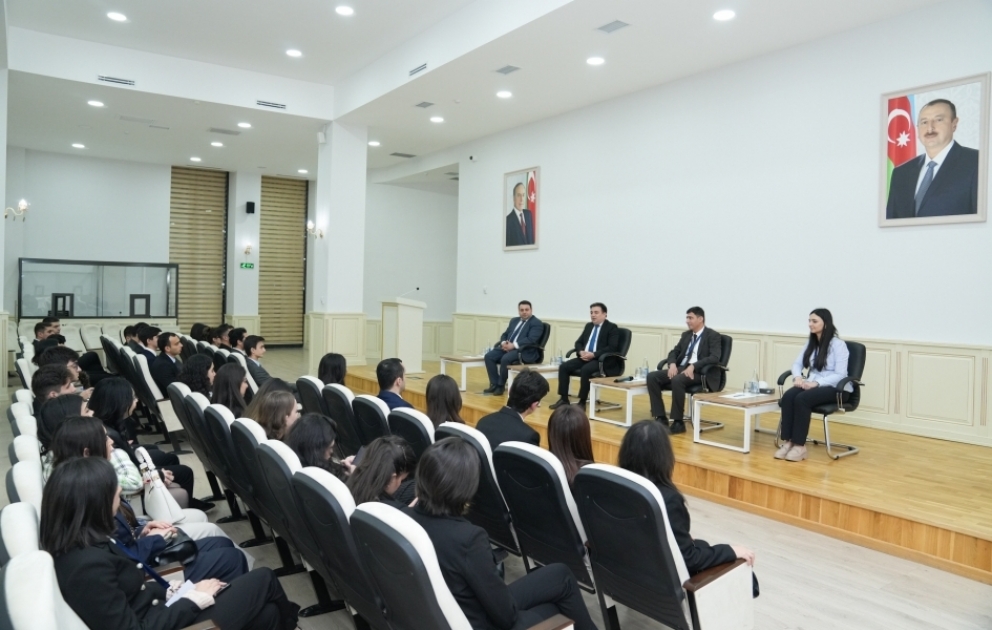 Diplomacy volunteers visit AZERTAC VIDEO