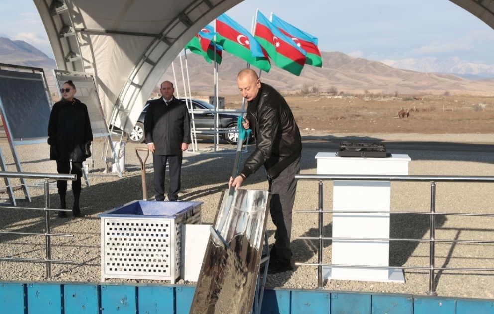 Präsident Ilham Aliyev legt Grundstein für fünften Wohnkomplex in der Stadt Agdam VIDEO
