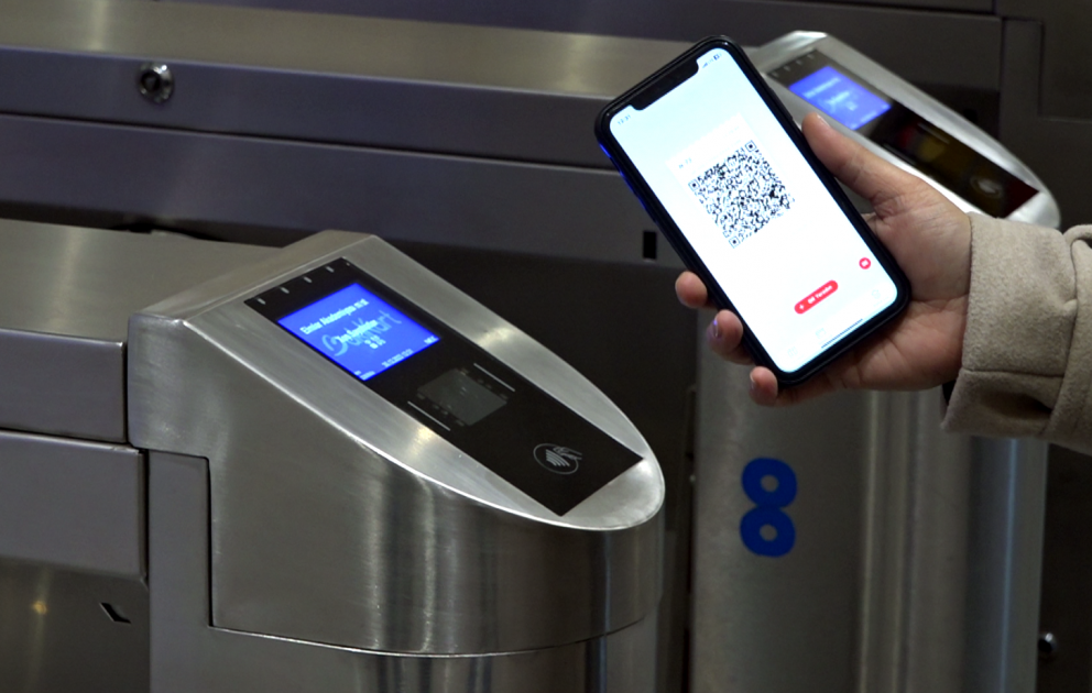 Использовать QR-билеты теперь можно на всех станциях Бакинского метро ВИДЕО