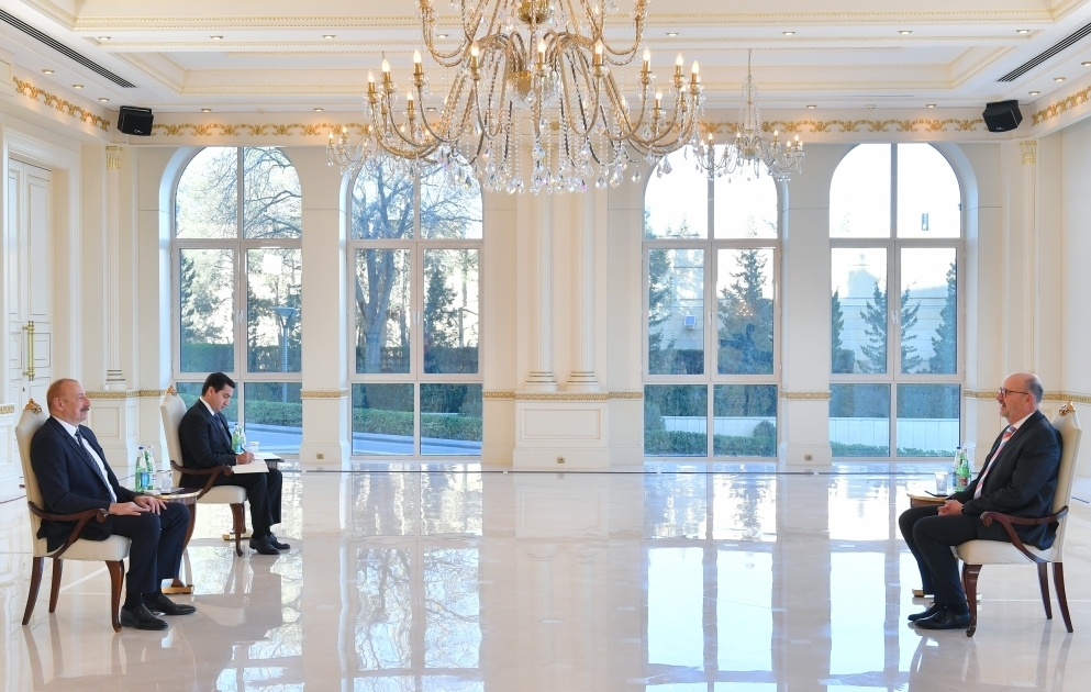 Le président Ilham Aliyev reçoit le nouvel ambassadeur du Luxembourg en Azerbaïdjan  MIS A JOUR VIDEO