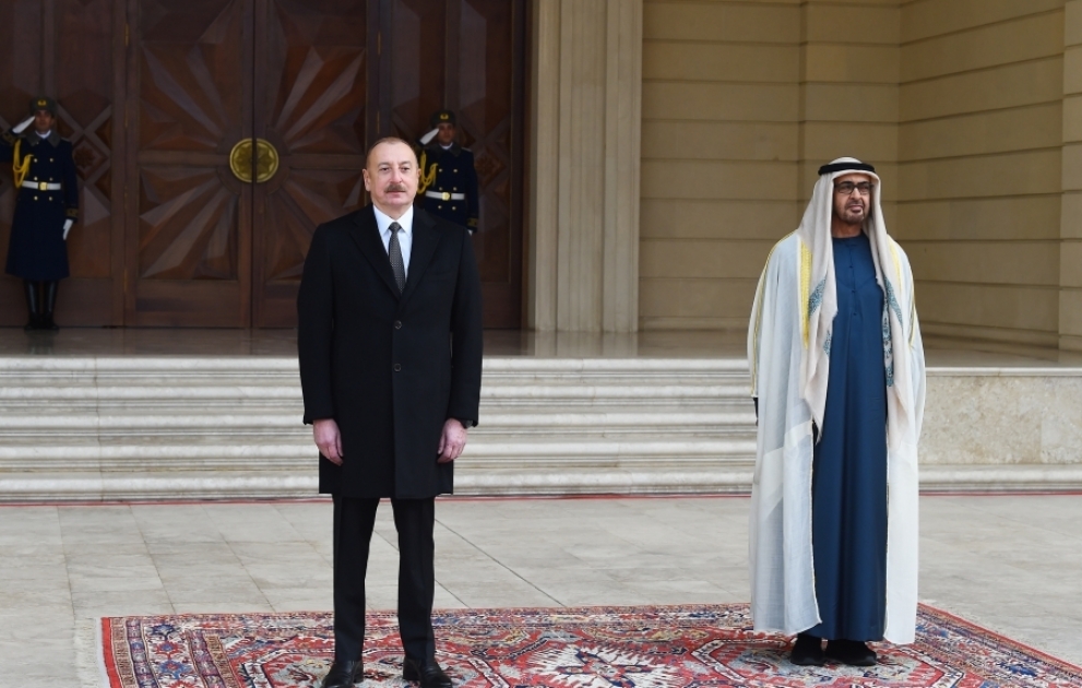 Offizieller Empfang des Präsidenten der Vereinigten Arabischen Emirate in Baku VIDEO