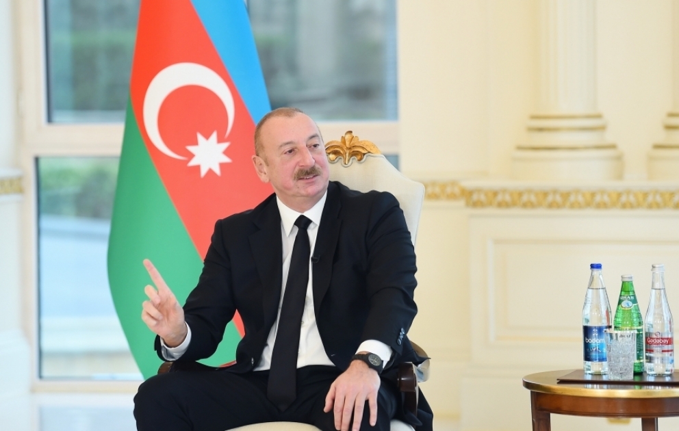 Prezident İlham Əliyev İkinci Qarabağ müharibəsi zamanı ən çox telefonla danışdığı şəxslərin adlarını açıqlayıb VİDEO