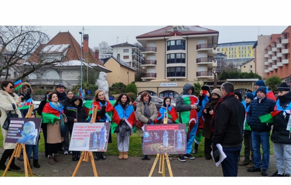 France : un rassemblement de protestation contre l’acte de vandalisme commis vis-à-vis de la statue de Natavan  VİDEO