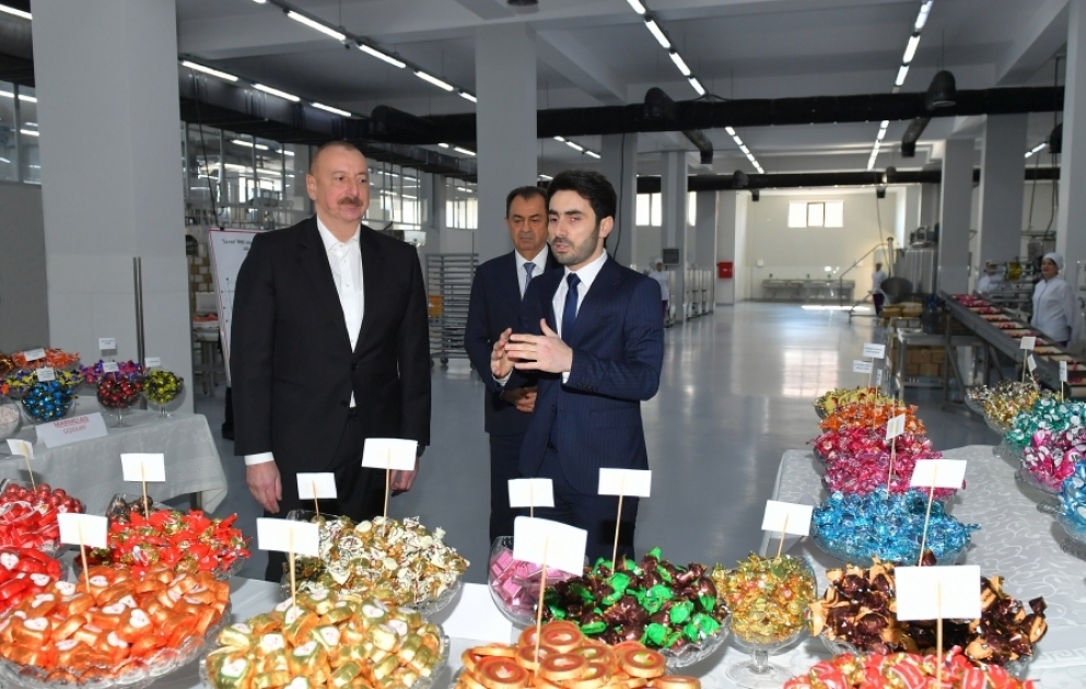 Visite d’une entreprise de fabrication de confiseries à Lenkeran MIS A JOUR VIDEO