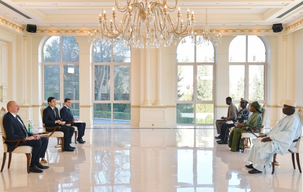 Le président de la République reçoit les lettres de créance du nouvel ambassadeur du Sénégal en Azerbaïdjan MIS A JOUR VIDEO
