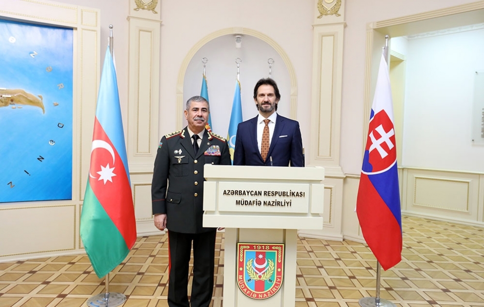 Azərbaycan ilə Slovakiya arasında hərbi sahədə bir sıra məsələlərə dair fikir mübadiləsi aparılıb VİDEO