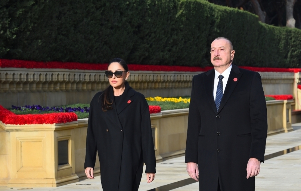 President Ilham Aliyev and First Lady Mehriban Aliyeva visited Alley of Martyrs on 34th anniversary of 20 January tragedy VIDEO