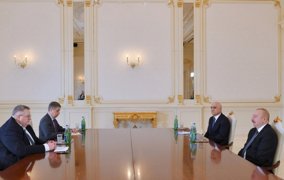 Le président Ilham Aliyev reçoit le vice-Premier ministre russe Alexeï Overtchouk VIDEO