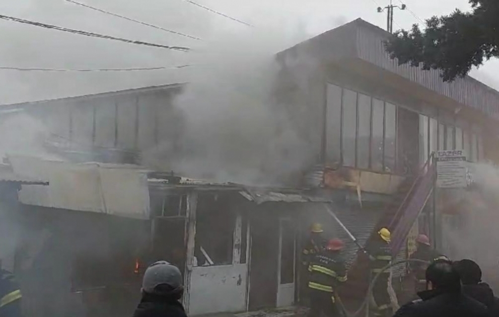 Şəmkirdə bazar ərazisində yanğın baş verib VİDEO