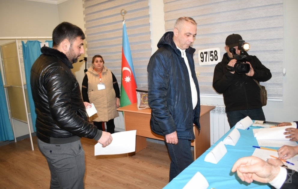 Suqovuşanda çalışan seçici Vidadi Həsənov: Hər kəsi seçkilərdə fəal iştirak etməyə çağırıram VİDEO