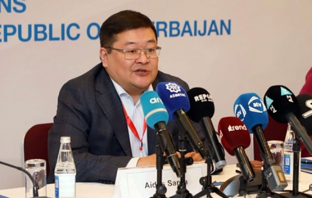 Aidos Sarım: Seçicilər səsvermə prosesində yüksək əhvali-ruhiyyə ilə iştirak edirdilər  VİDEO