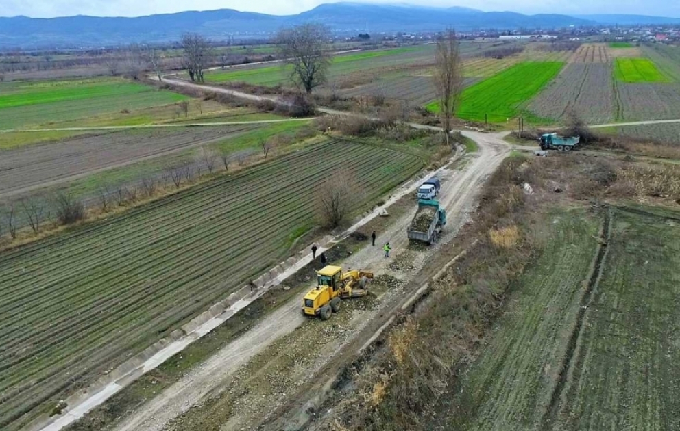 Şabranda üç yaşayış məntəqəsinin yolu əsaslı təmir edilir VİDEO