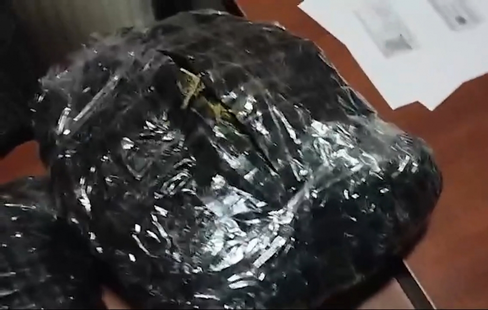 Qaradağ polisinin keçirdiyi əməliyyat zamanı sakindən külli miqdarda narkotik aşkar olunub VİDEO