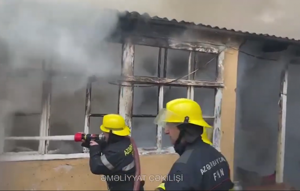 FHN: Gəncənin M.S.Ordubadi küçəsində baş verən yanğın söndürülüb VİDEO