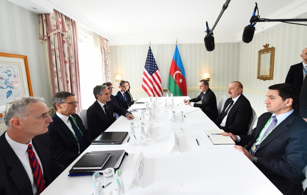 Präsident Ilham Aliyev trifft US-Außenminister Antony Blinken in München  AKTUALISIERT VIDEO